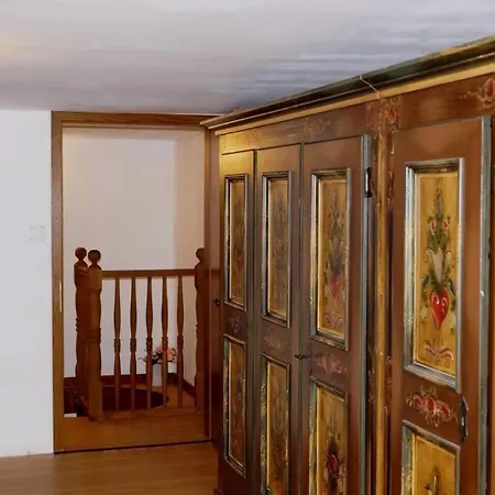 Altes Faehrhaus Anno 1 6 3 3 Traumferienwohnung In Exponierter Moselufer Lage Apartment Traben-Trarbach