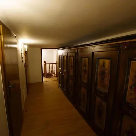 Altes Faehrhaus Anno 1 6 3 3 Traumferienwohnung In Exponierter Moselufer Lage