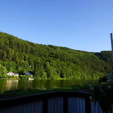 Altes Faehrhaus Anno 1 6 3 3 Traumferienwohnung In Exponierter Moselufer Lage * Traben-Trarbach